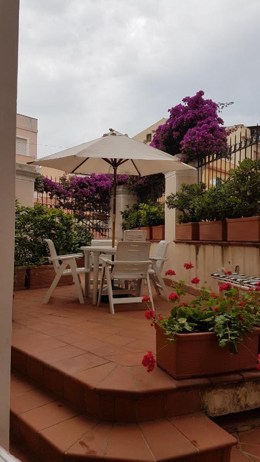 Monolocale In Villa Centrale La Maddalena  Bagian luar foto