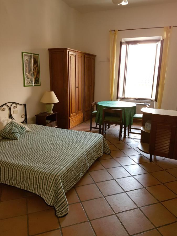 Monolocale In Villa Centrale La Maddalena  Bagian luar foto